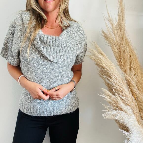 NEW NORDSTROM KENSI $118 Cowl Neck Grey White Chunky Knit Short Sleeve Sweater S - Picture 2 of 15